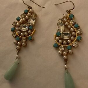 SPARKLING, MULTIFACETED TURQUOISE AND SEA GREEN DROP FASHION EARRINGS